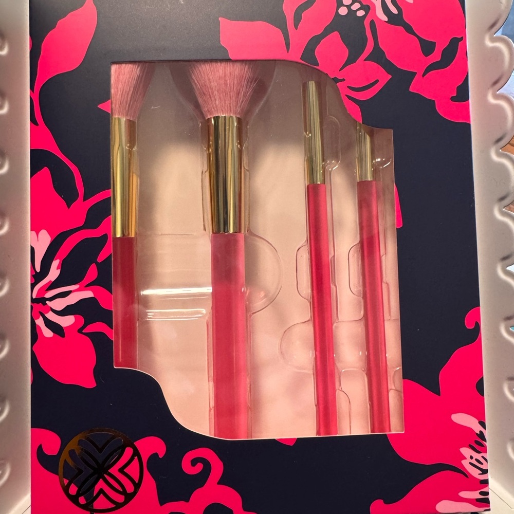 Lilly Pulitzer make up brushes Passion Fruit Pink & gold